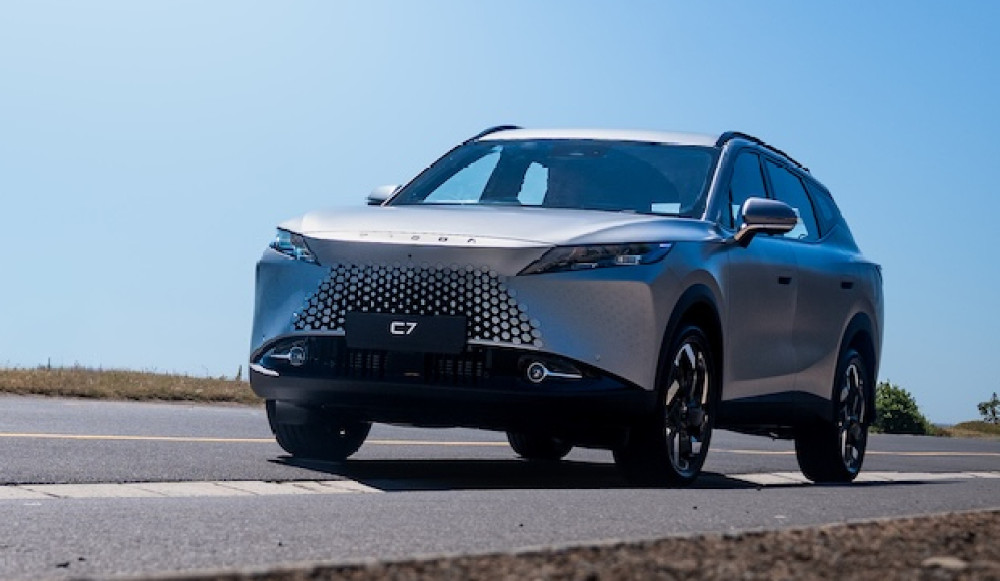 Three variant Omoda C7 in play