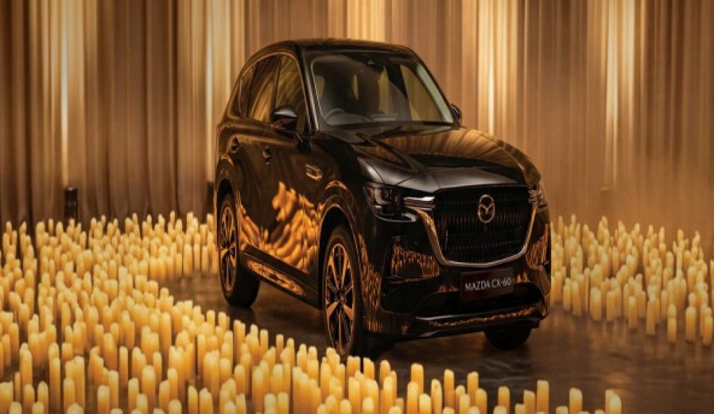 Wonderrrr Awaits at Candlelight