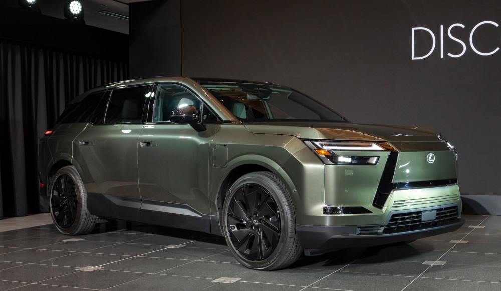 LEXUS REVEALS NEW TZ ELECTRIC SUV