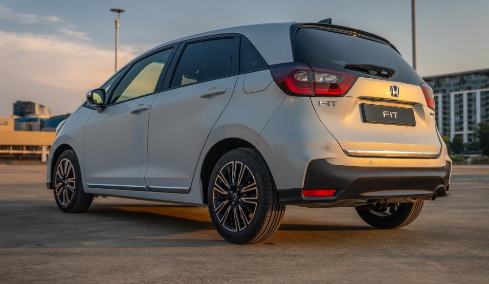 Road Review - Honda Fit CVT