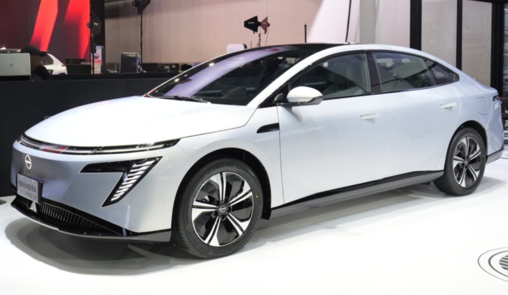 Nissan showcases all-new plug-in hybrid pickup and battery EV sedan in the Philippines