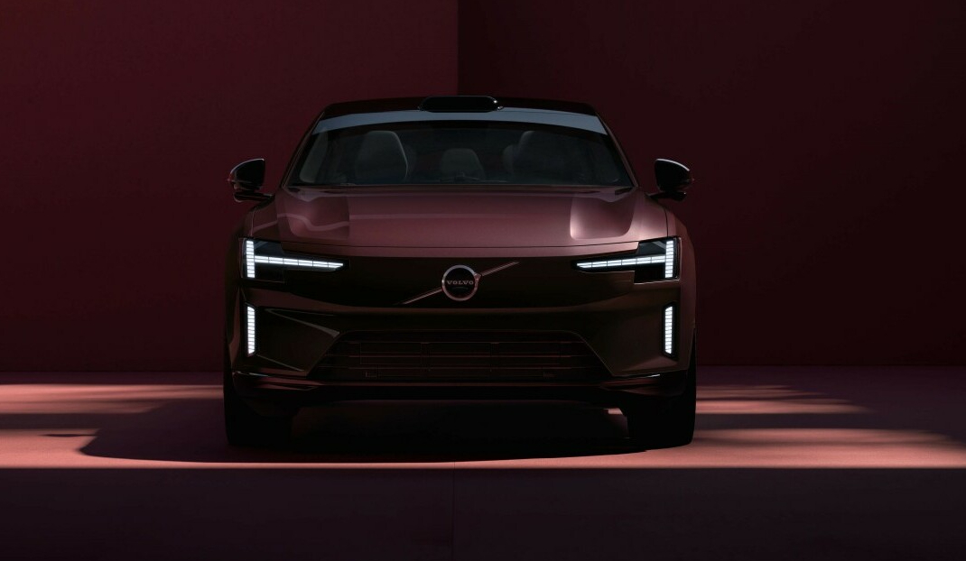 Volvo Cars starts production of the new fully electric Volvo ES90