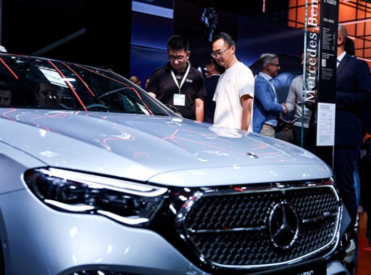 Mercedes-Benz local boss urges South Africa to speed up EV shift